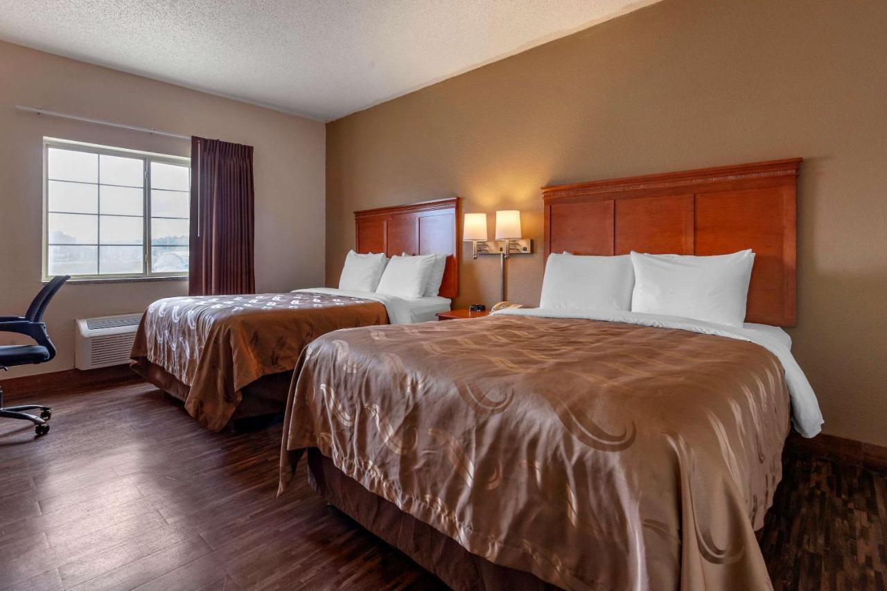 Hotel Quality Redgranite